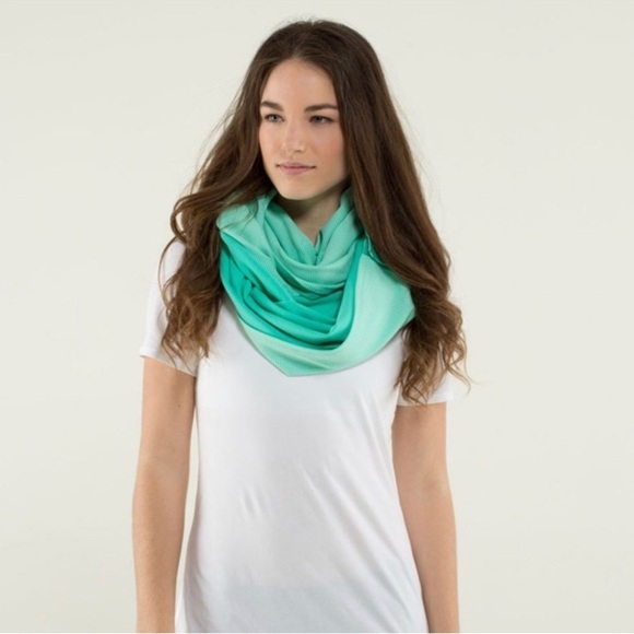 Lululemon Green Striped Vinyasa Scarf - Picture 1 of 9